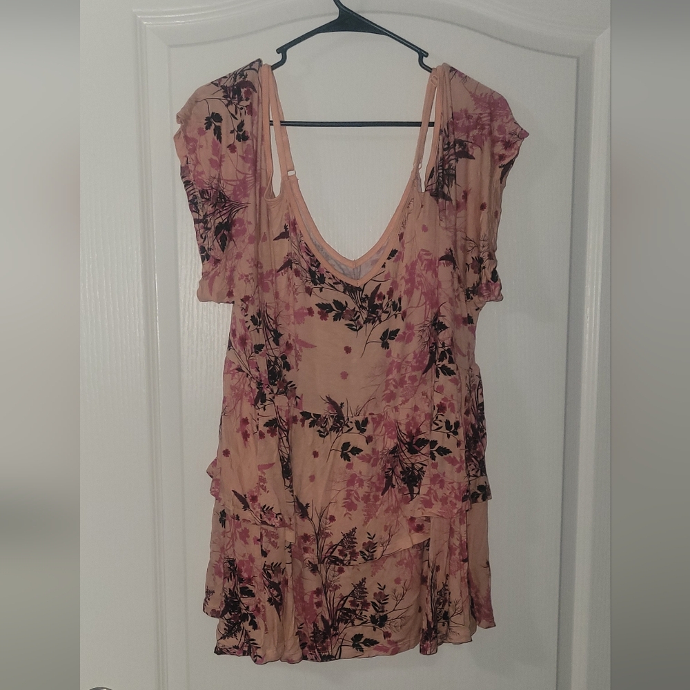 Torrid Pink and Black Flutter Sleeve Ruffled Blouse